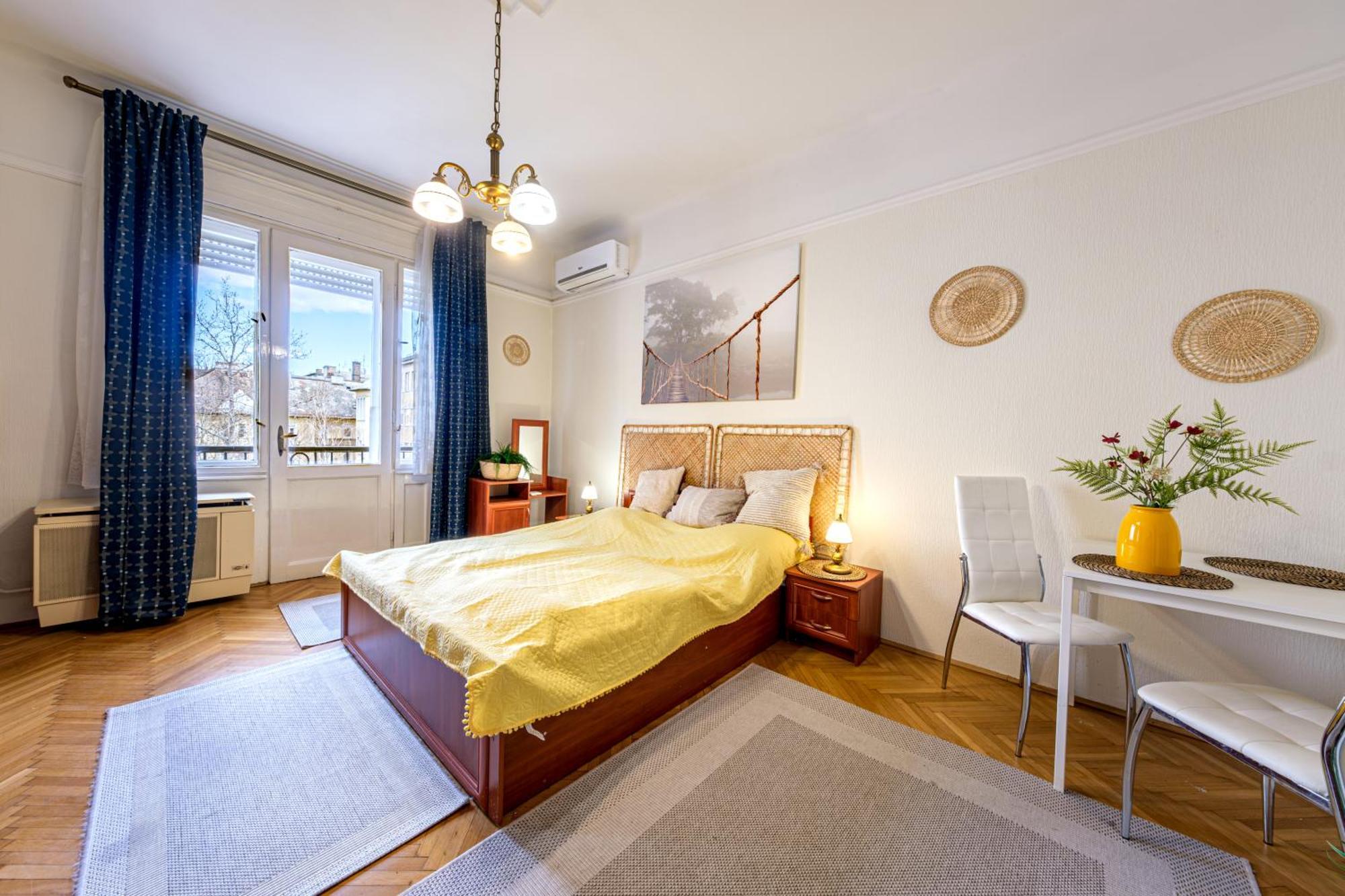 Balzac Apartment *